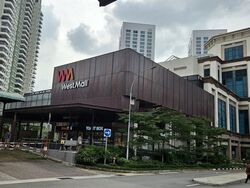 Bukit Batok Central (D23), Shop House #637810051